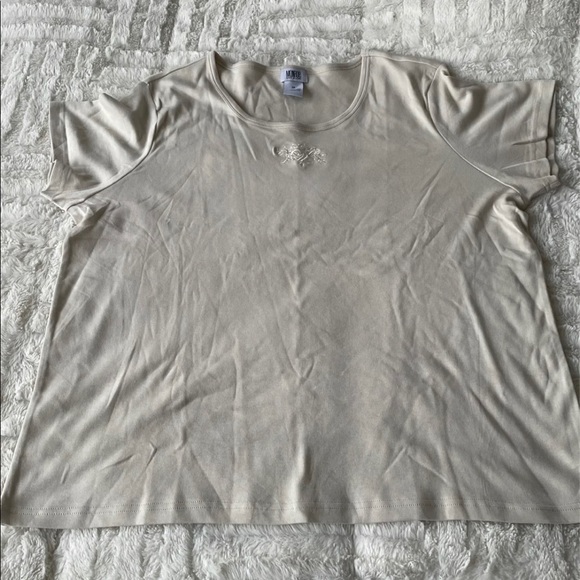 Monroe & Main Tops - Monroe & Maine short sleeve shirt